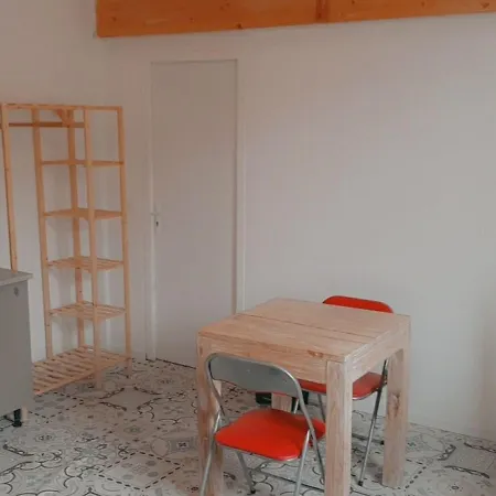 Simplistic Holiday In Near Opera Museum 度假居 维琪