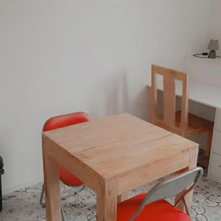 Simplistic Holiday In Near Opera Museum 度假居 *